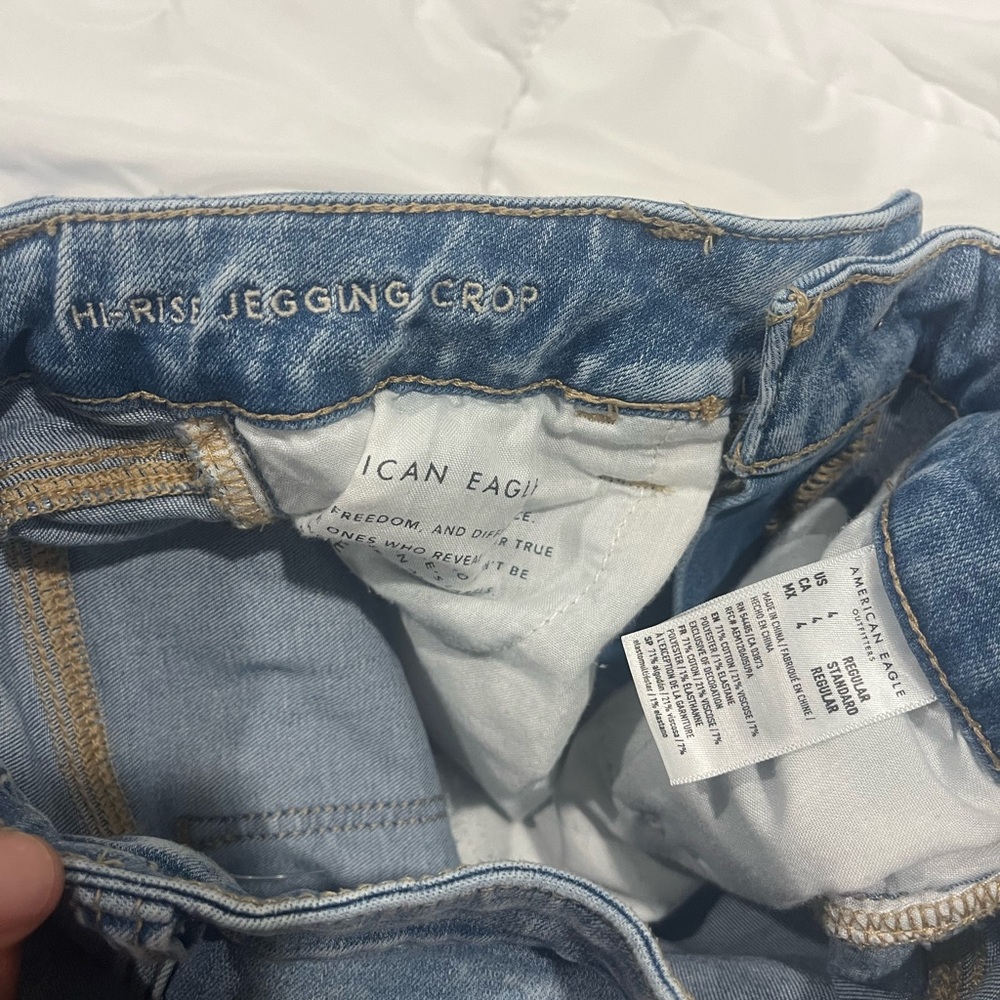 High Rise Crop Jeans - Picture 3 of 3